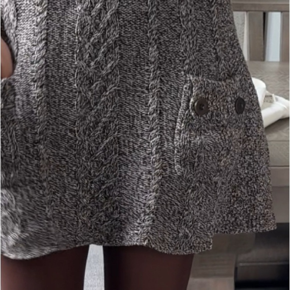 Elegant Cable Knit Short Sleeve Brown White Thread Sweater Dress - Picture 3 of 11